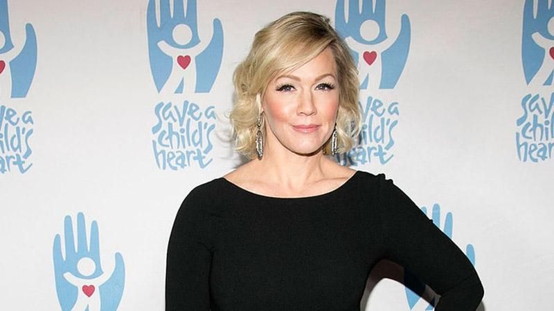 Муж звезды "Района Беверли-Хиллз" Дженни Гарт подал на развод: детали Муж звезды "Района Беверли-Хиллз" Дженни Гарт подал на развод: детали