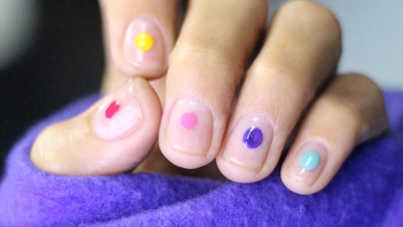 Весенний маникюр 2018 в светлых тонах: идеи в фото Весенний маникюр 2018 в светлых тонах: идеи в фото