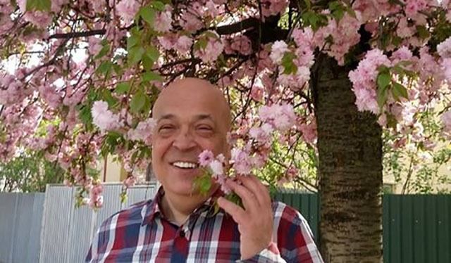 В Ужгороді починають цвісти сакури: Москаль показав неймовірні фото В Ужгороді починають цвісти сакури: Москаль показав неймовірні фото