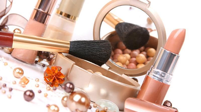 Американки постраждали від косметики відомих брендів Американки постраждали від косметики відомих брендів
