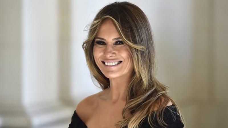 Меланія Трамп вдало поєднала кольори у новому образі: стильні фото Меланія Трамп вдало поєднала кольори у новому образі: стильні фото