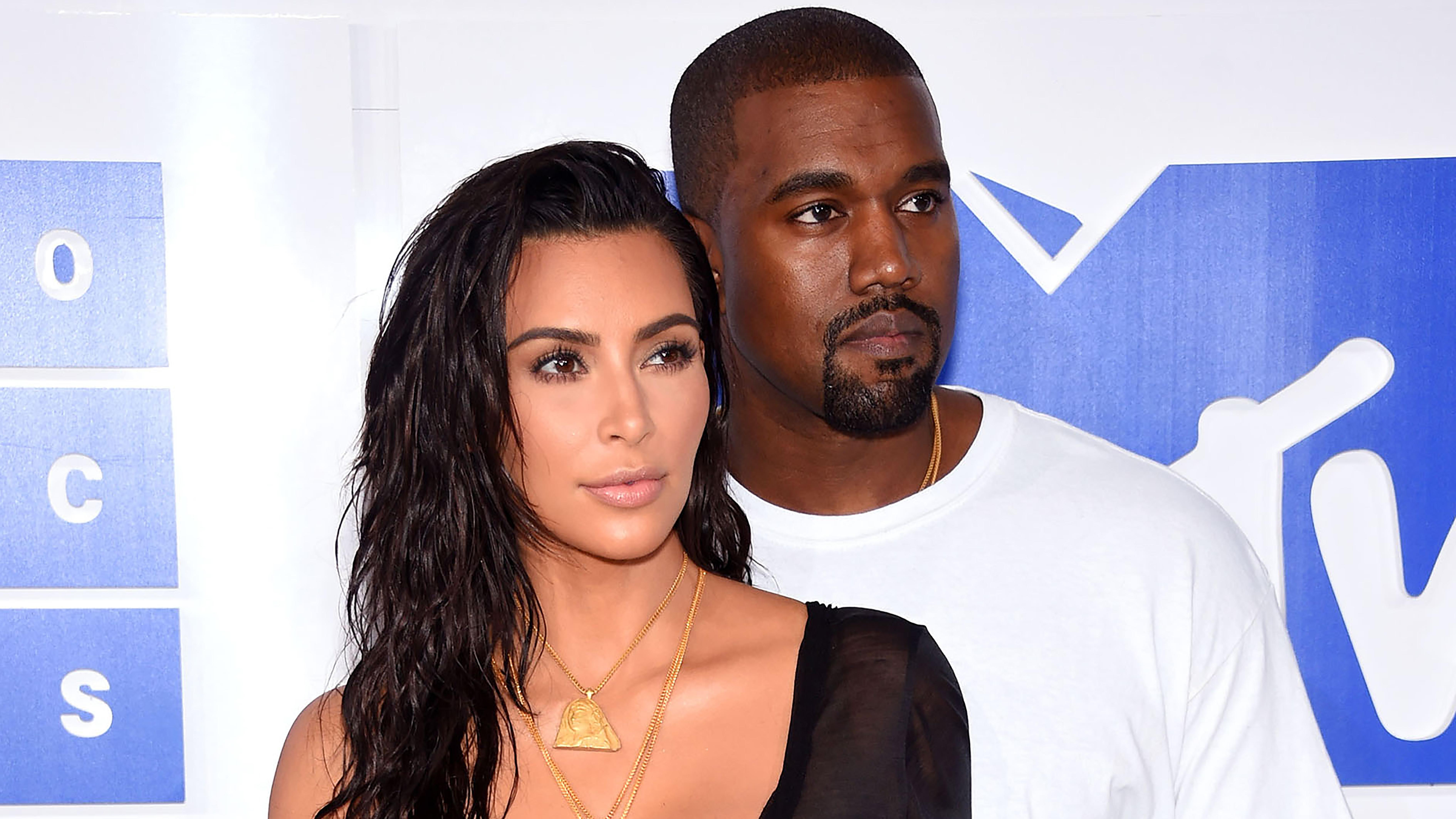 Разъяренная Ким Кардашян вступилась за мужа