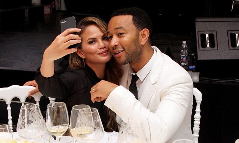 Вагітна Кріссі Тейген влаштувала передпологову вечірку з Кім Кардашян: фото Вагітна Кріссі Тейген влаштувала передпологову вечірку з Кім Кардашян: фото