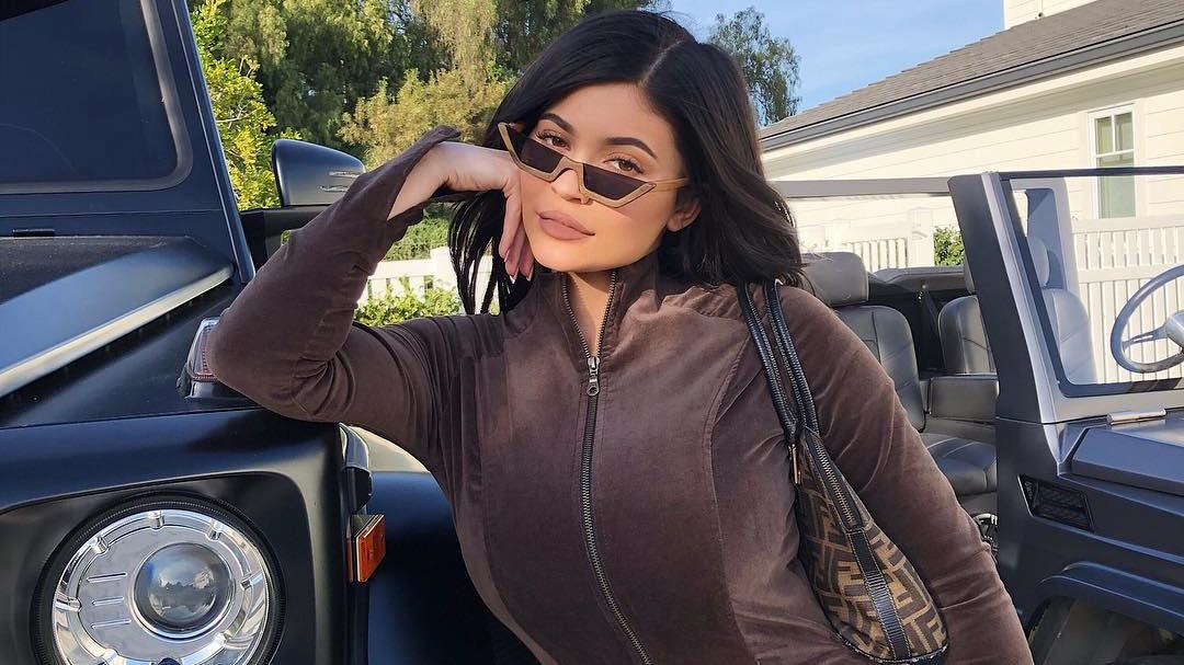 Кайли Дженнер рассказала о материнстве и показала фото трехмесячной дочери