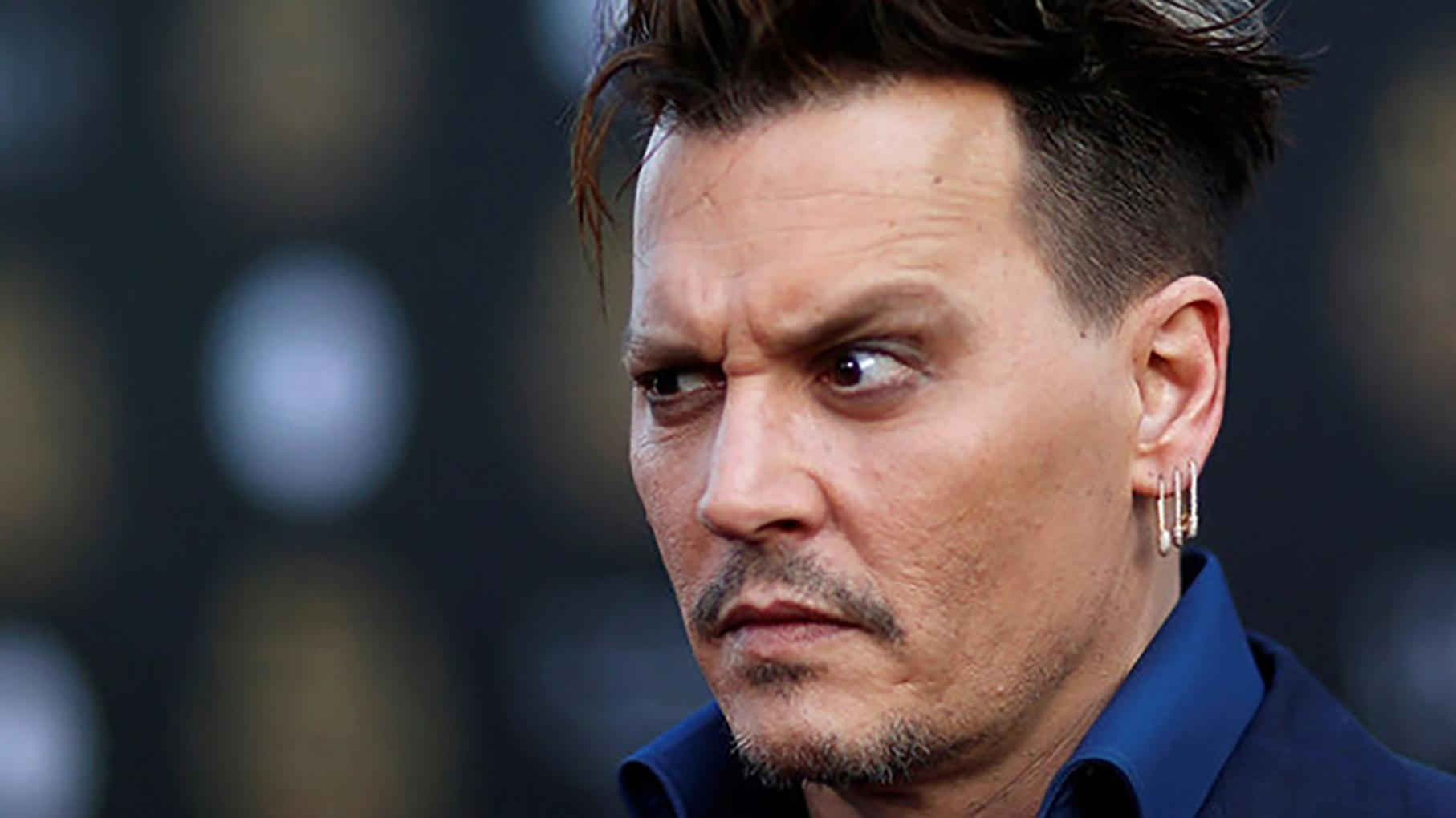 Бывшие охранники Джонни Деппа подали на него в суд, – СМИ