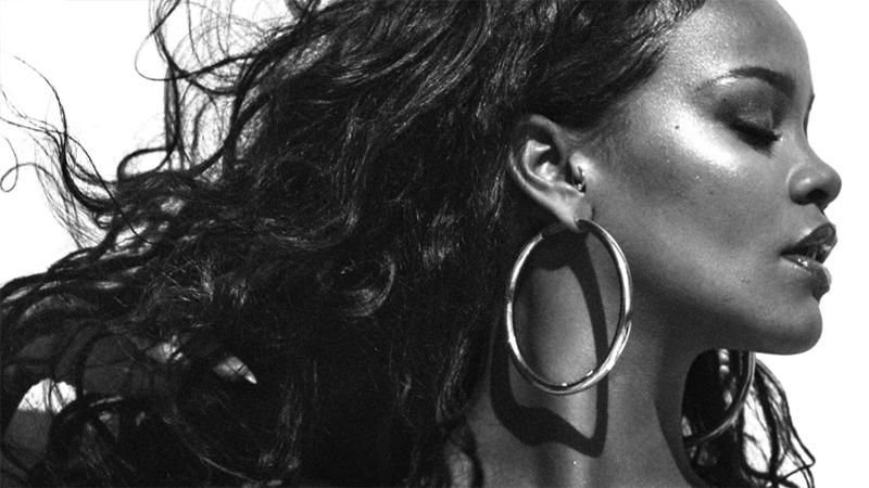 Ріанна схудла і показала фігуру у фотосесії для Vogue Ріанна схудла і показала фігуру у фотосесії для Vogue