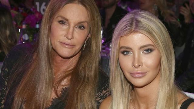 Отчим Кардашян Кэйтлин Дженнер, который сменил пол, женится на 21-летней модели, – СМИ