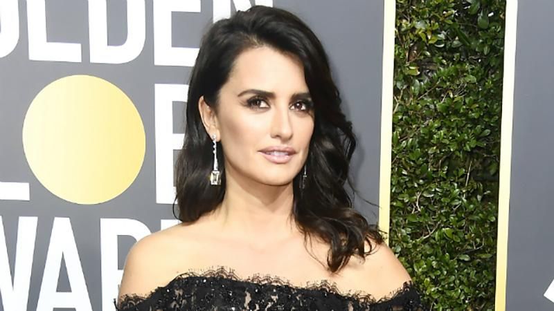 Пенелопа Крус показала лицо без макияжа: фото Пенелопа Крус показала лицо без макияжа: фото