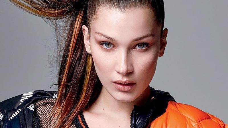 Белла Хадид прогулялась в жакете украинского бренда: фото Белла Хадид прогулялась в жакете украинского бренда: фото