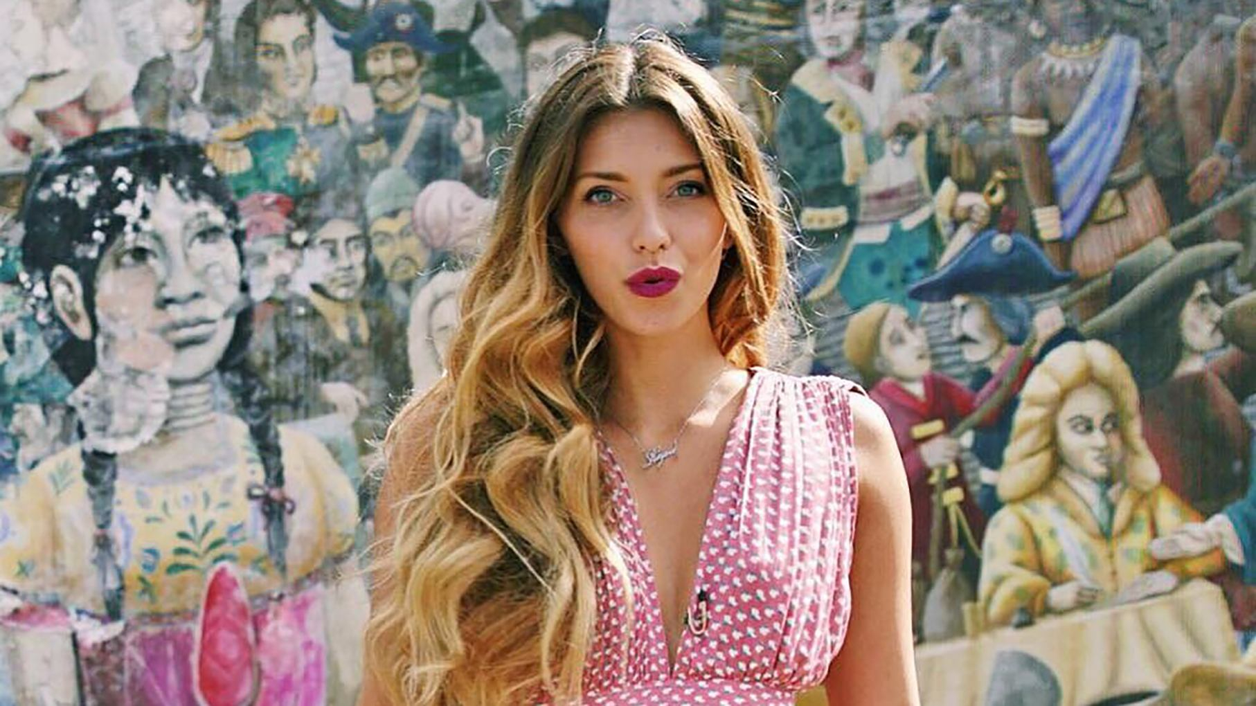 Регина Тодоренко побывала на красной дорожке Каннского кинофестиваля