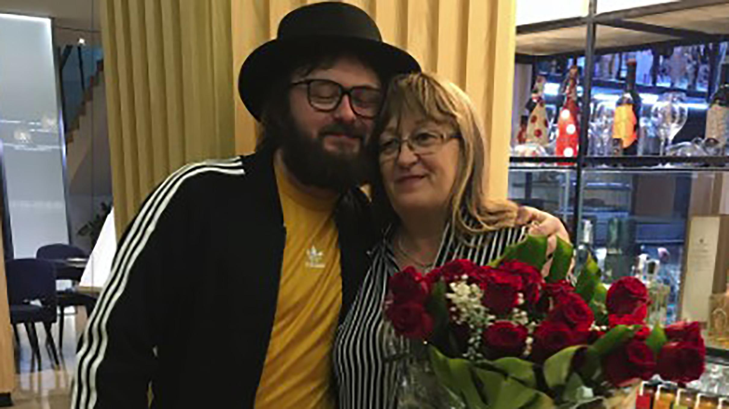 Как украинские звезды поздравили своих матерей с праздником: трогательные фото