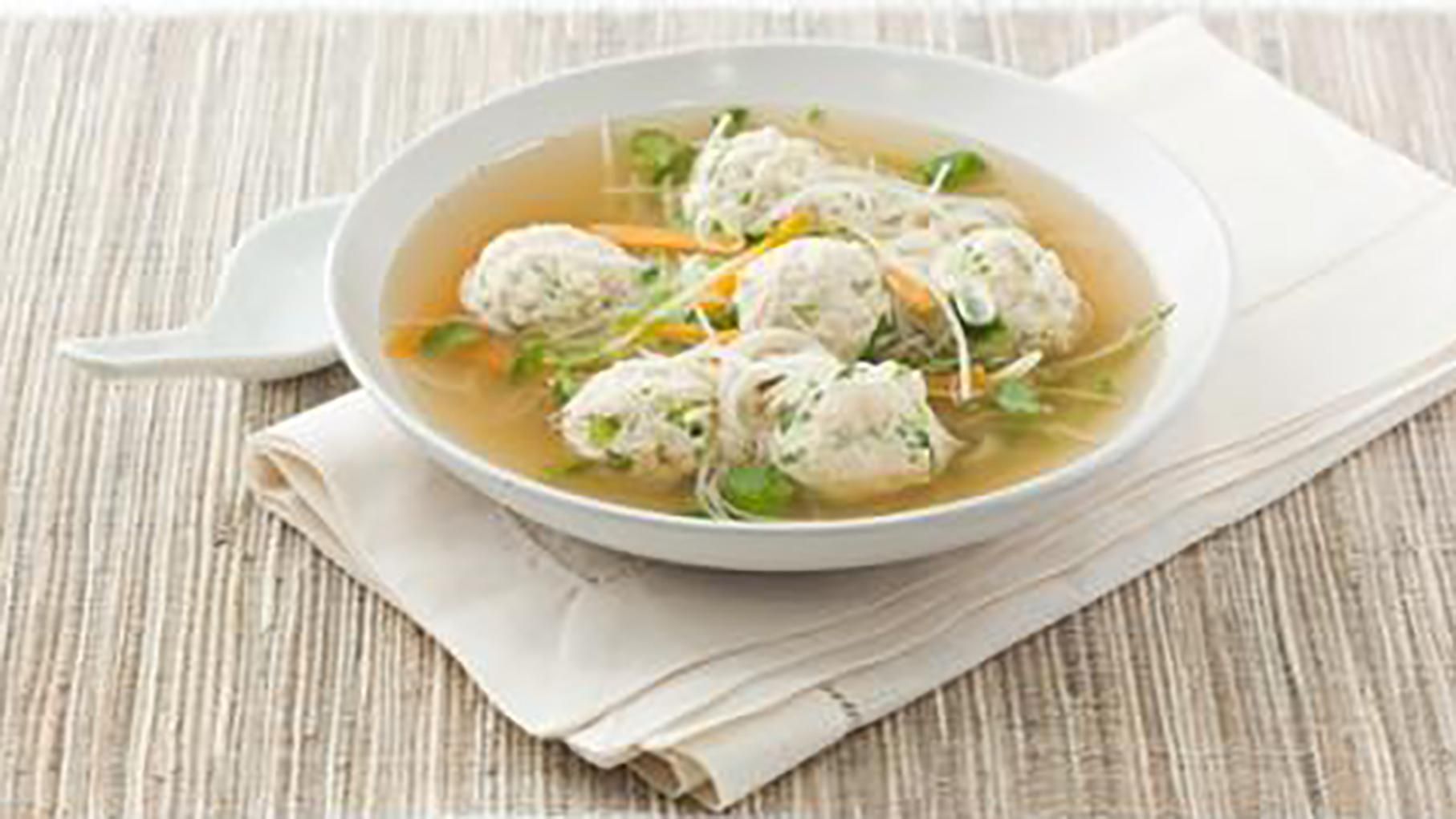 Смачний рецепт супу з перловкою і фрикадельками