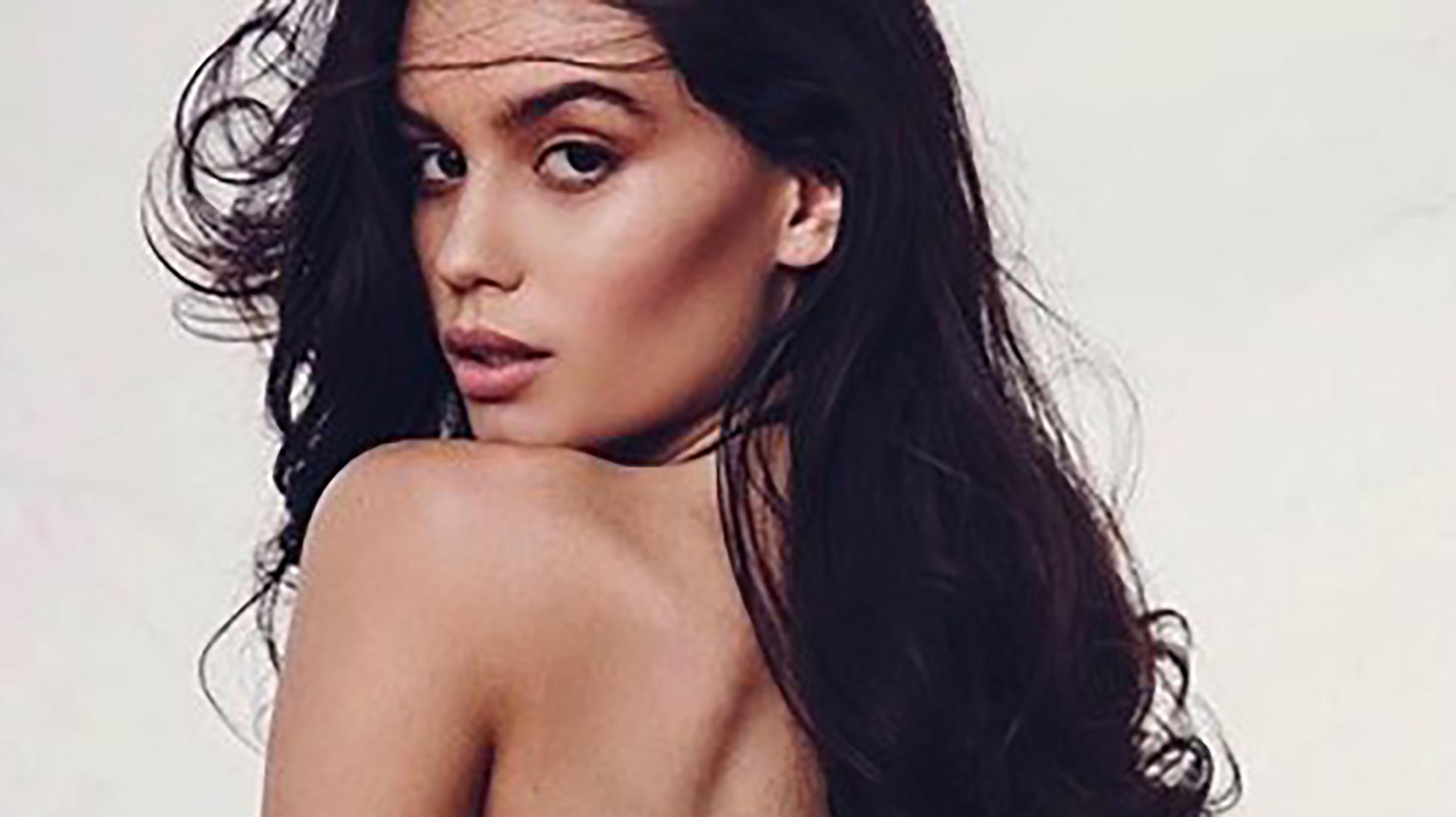 Sports Illustrated показал новую серию купальников: горячие фото, видео (18+)