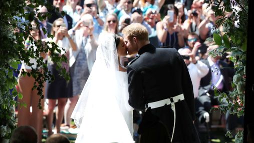 На королевскую свадьбу принца Гарри пришли его бывшие девушки: появились фото