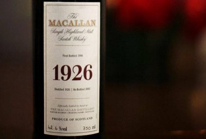 Пляшку віскі продали за 1,1 мільйонів доларів Пляшку віскі продали за 1,1 мільйонів доларів