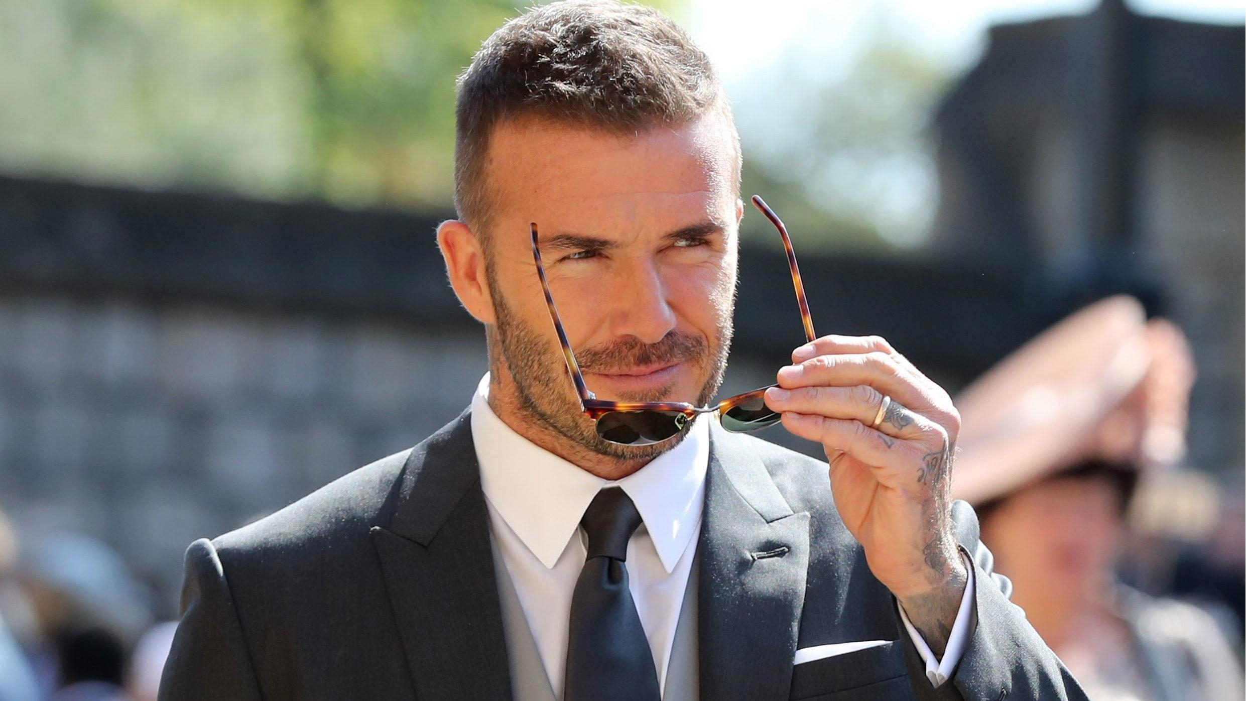 Дэвид Бекхэм проигнорировал нормы этикета на королевской свадьбе: детали инцидента