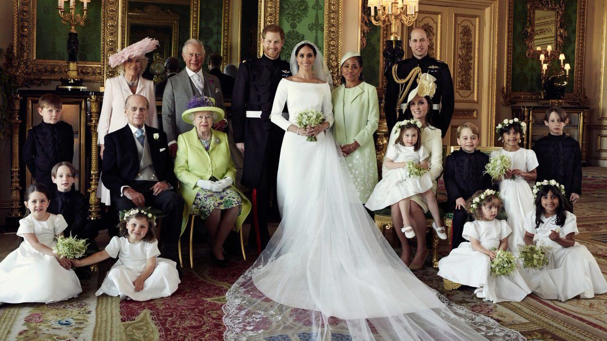 На весільній фотосесії принца Гаррі і Меган Маркл помітили недолік