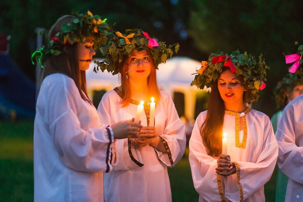 Ворожіння на Трійцю 2019 - ворожіння на судженого і долю Ворожіння на Трійцю 2019 - ворожіння на судженого і долю