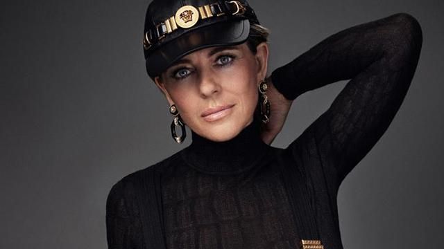 Елізабет Херлі зізналася про ін'єкції ботоксу Елізабет Херлі зізналася про ін'єкції ботоксу