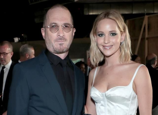 Дженнифер Лоуренс встретила на светском событии своего бывшего: фото Дженнифер Лоуренс встретила на светском событии своего бывшего: фото