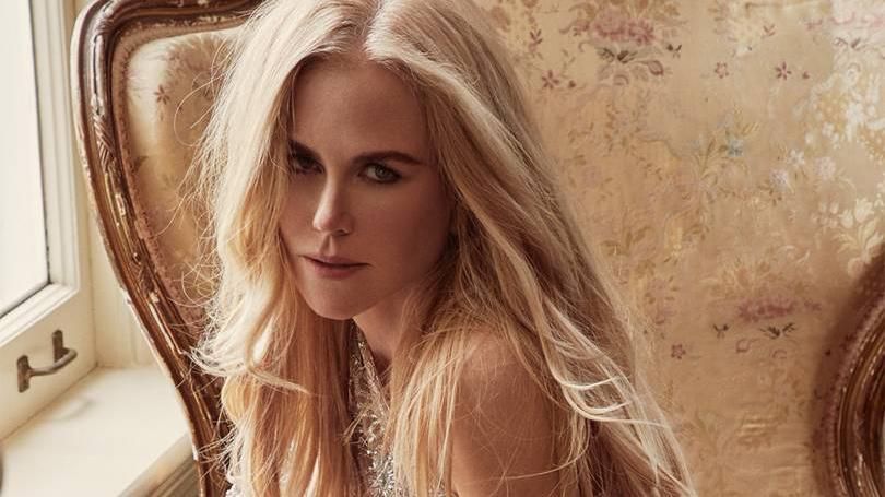 50-летняя Николь Кидман надела роскошные платья в нежном фотосете 50-летняя Николь Кидман надела роскошные платья в нежном фотосете