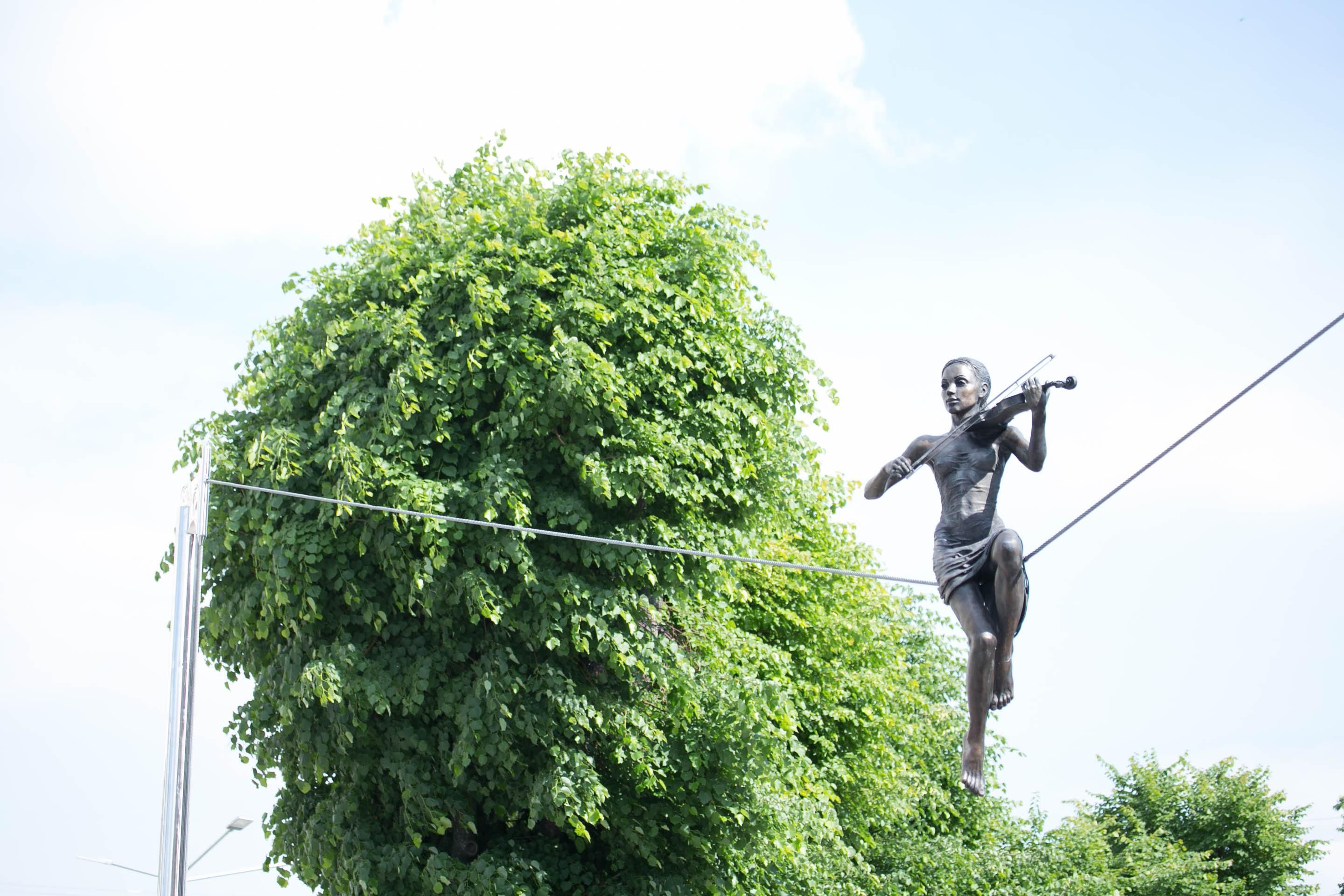 ТОП-10 впечатляющих скульптур-иллюзий ТОП-10 впечатляющих скульптур-иллюзий