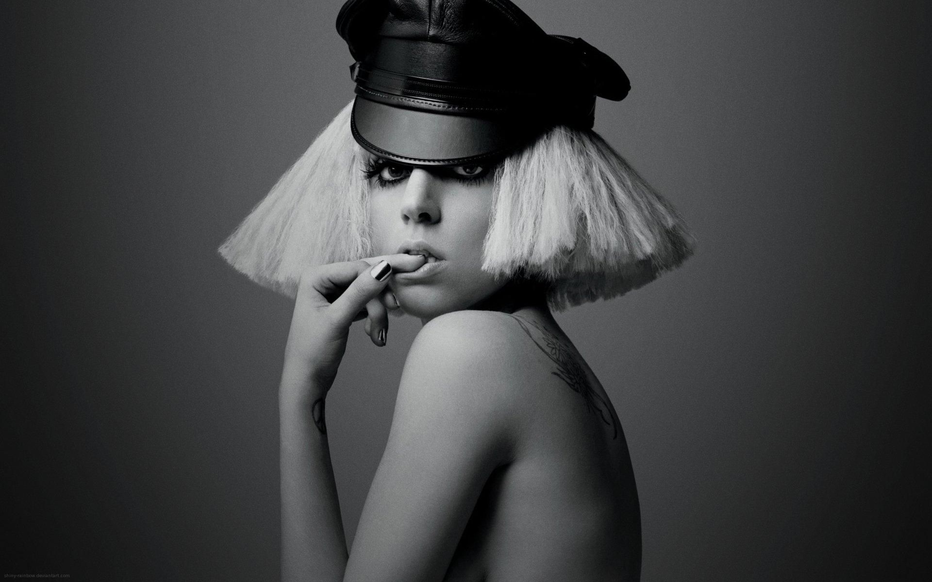 "Чи це справді Леді Гага": реакція соцмереж на кардинальну зміну іміджу співачки