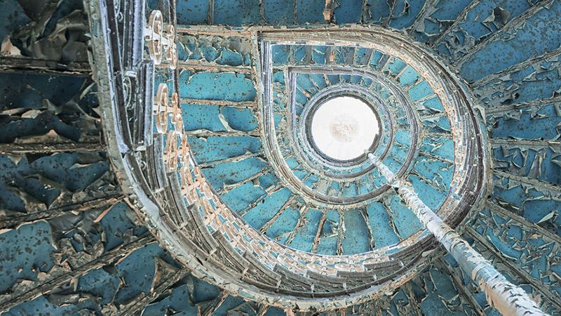 Изысканность и запущенность: в сети появились фото роскошных заброшенных дворцов Изысканность и запущенность: в сети появились фото роскошных заброшенных дворцов