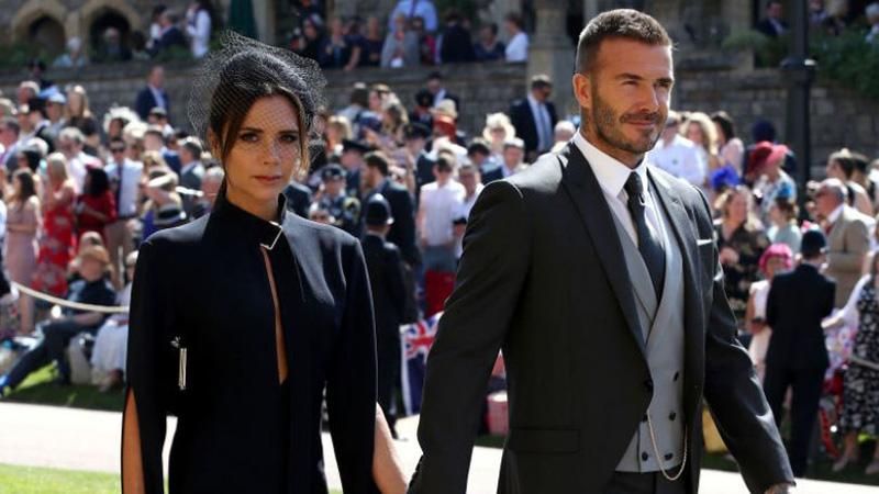 Девід та Вікторія Бекхем виставили на продаж одяг з королівського весілля: відома причина