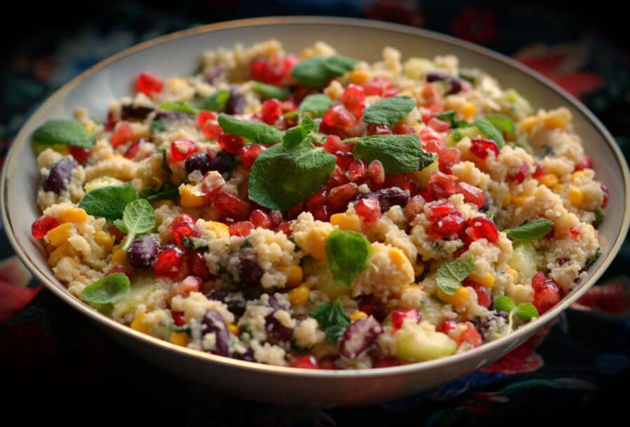 Ароматный кускус с гранатом и мятой: простой рецепт