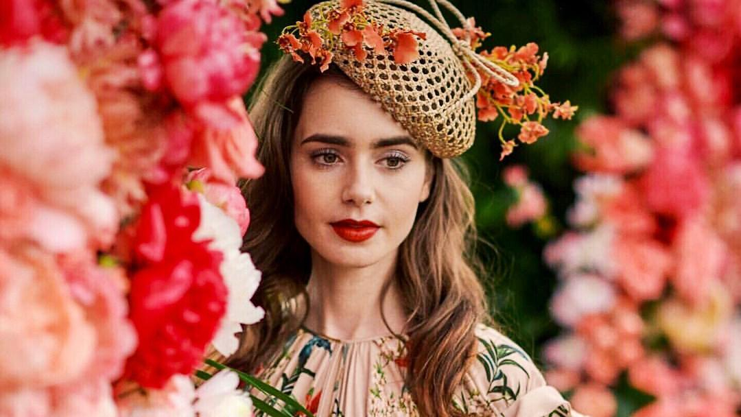 Актриса Лили Коллинз очаровала сочным образом на турнире по поло