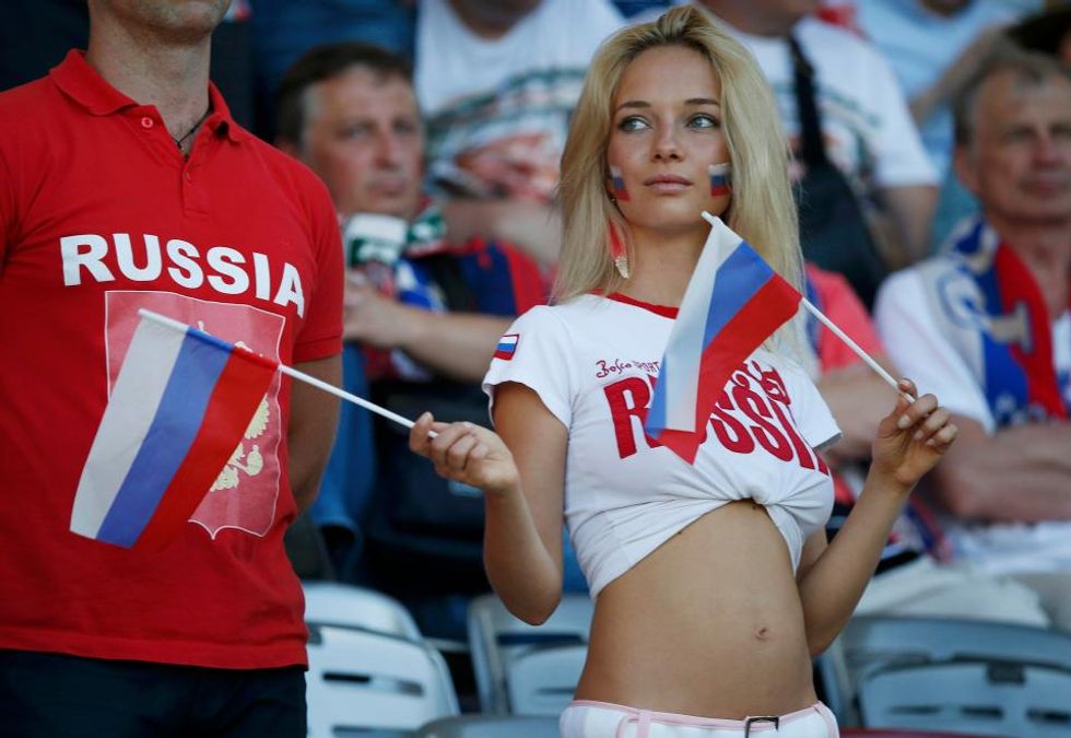 Найгарячіша російська вболівальниця на ЧС-2018 знімається у порно: фото 18+ Найгарячіша російська вболівальниця на ЧС-2018 знімається у порно: фото 18+