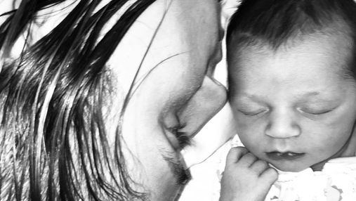 Стало відомо ім'я новонародженого сина супермоделі Кендіс Сванепул: фото