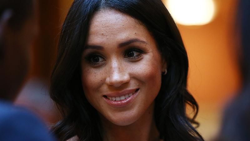 В моде натуральность: как девушки воссоздают образ Меган Маркл В моде натуральность: как девушки воссоздают образ Меган Маркл