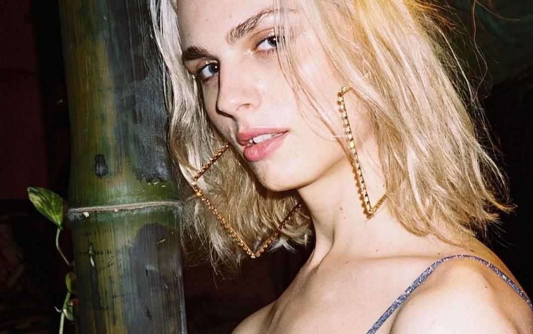 Модель-трансгендер Андреа Пежич похизувалася фігурою в купальнику: відео Модель-трансгендер Андреа Пежич похизувалася фігурою в купальнику: відео