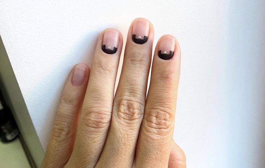 Топ-6 идей нежного маникюра на лето 2018: фото