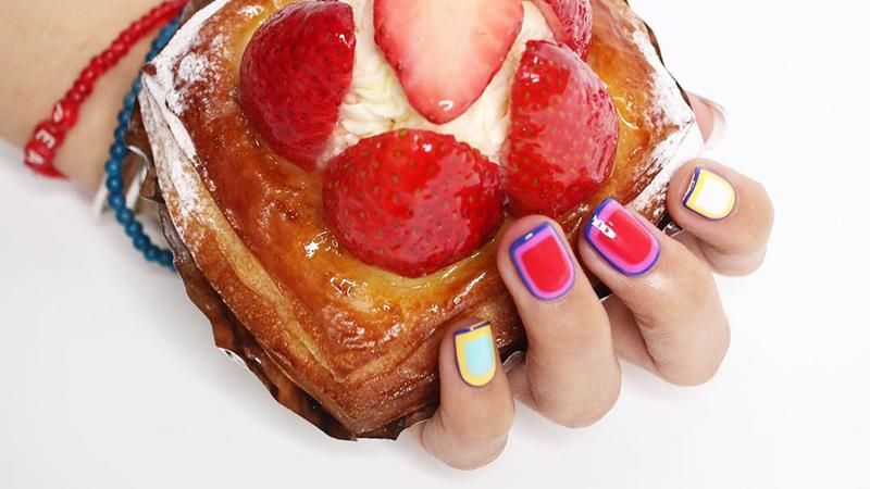 12 потрясающих цветов для летнего маникюра 12 потрясающих цветов для летнего маникюра