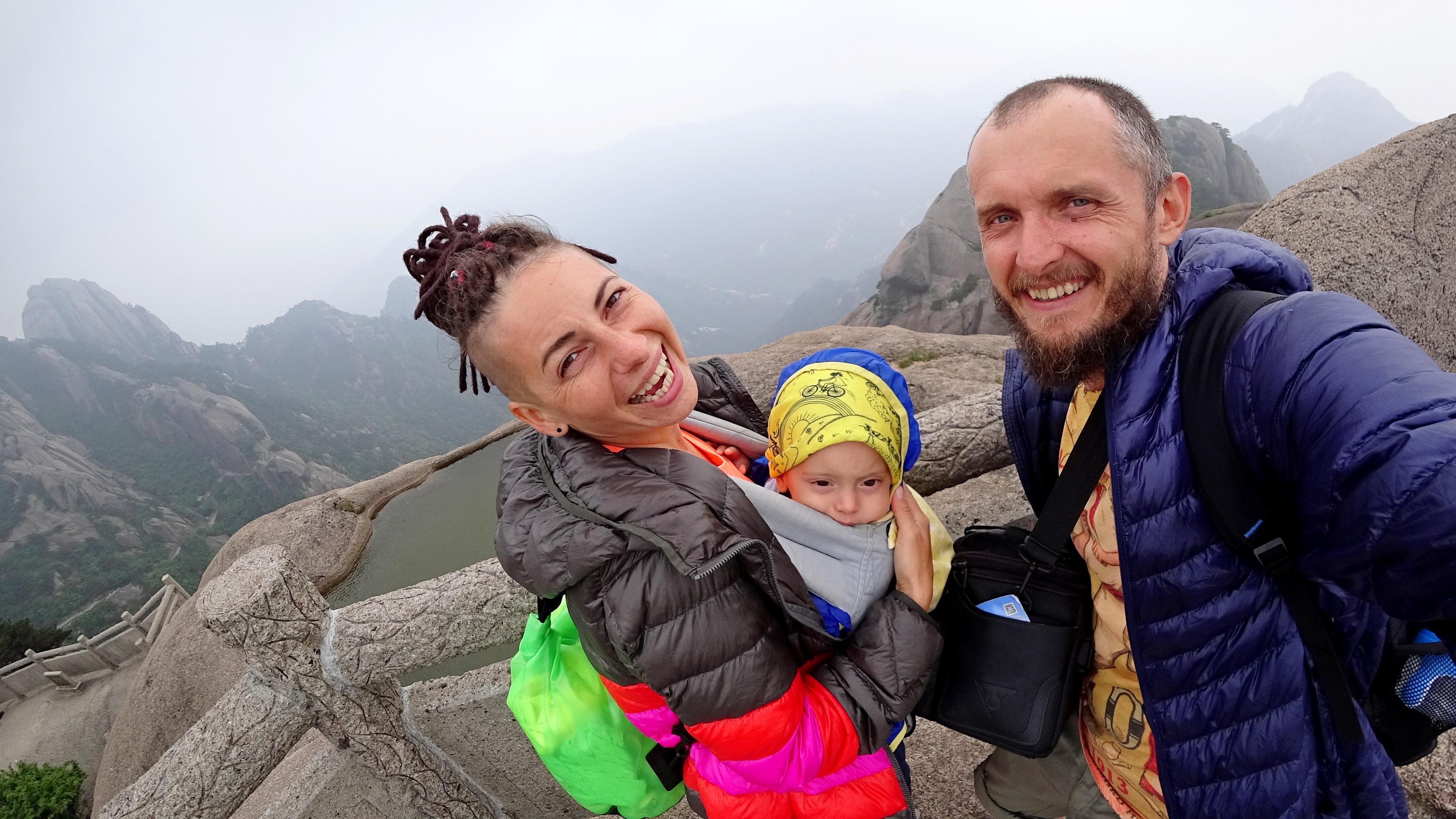 Зробити візу – ніби зранку почистити зуби, – мандрівний етно-гурт "Фолькнери" Зробити візу – ніби зранку почистити зуби, – мандрівний етно-гурт "Фолькнери"