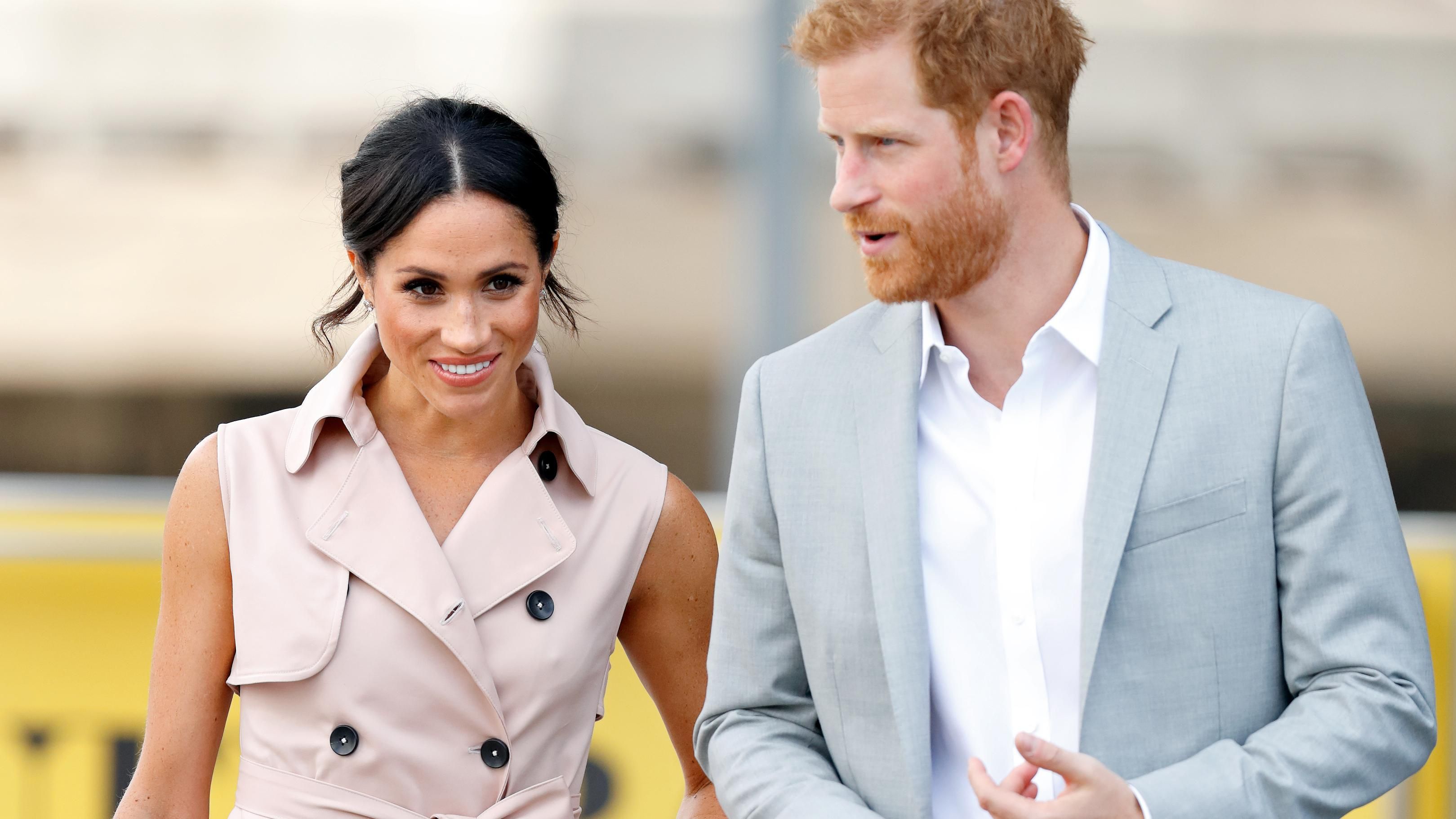 Як носити сукню-тренч в стилі Меган Маркл: підбірка стильних ідей Як носити сукню-тренч в стилі Меган Маркл: підбірка стильних ідей