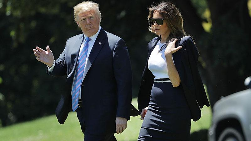 В каком наряде Мелания Трамп посетила скорбное мероприятие в США: фото