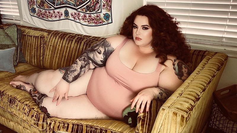 Самая полная модель в мире Тесс Холлидей опубликовала провокационное фото: 18+