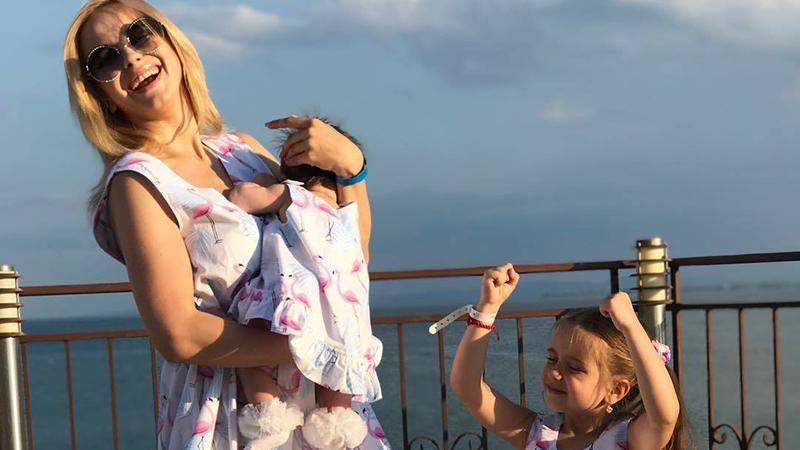 Танцы в море и много улыбок: Лилия Ребрик поделилась кадрами с семейного отдыха Танцы в море и много улыбок: Лилия Ребрик поделилась кадрами с семейного отдыха