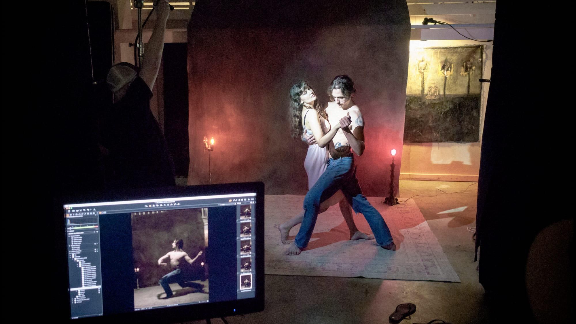 Українець Сергій Полунін і Летиція Каста знялись для культового календаря Pirelli 2019 Українець Сергій Полунін і Летиція Каста знялись для культового календаря Pirelli 2019