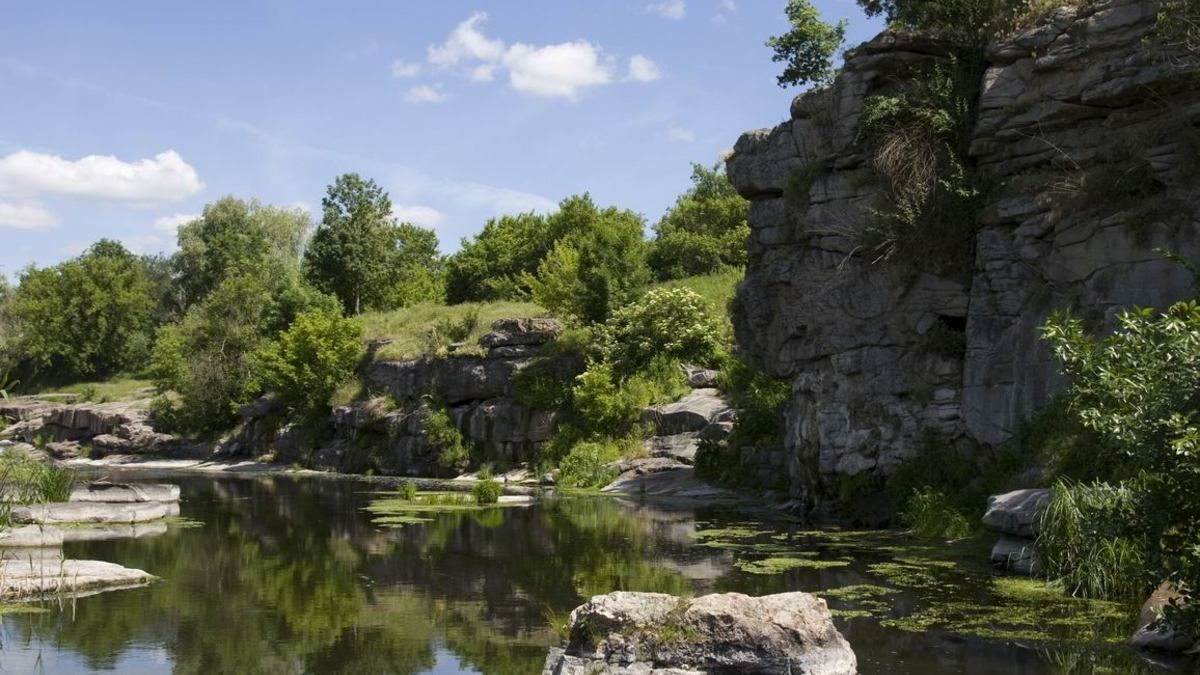 Єдиний в Україні буддистський храм, каньйон та величний палац: що подивитись на Черкащині Єдиний в Україні буддистський храм, каньйон та величний палац: що подивитись на Черкащині