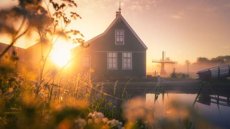 Магічність вітряків у Нідерландах очима талановитого фотографа: дивовижні світлини