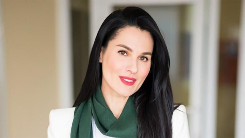 Маша Ефросинина засветила стройную фигуру в летнем платье: фото Маша Ефросинина засветила стройную фигуру в летнем платье: фото