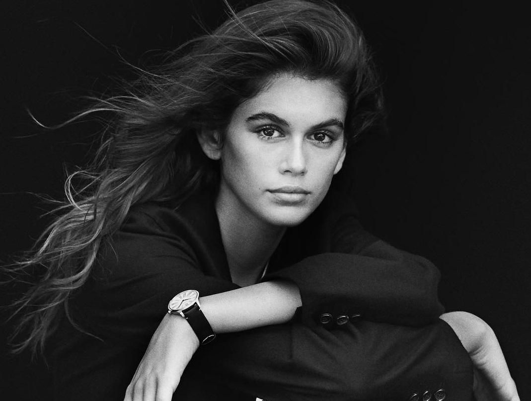 Усміхнена Кайя Гербер прикрасила обкладинку Vogue: фото Усміхнена Кайя Гербер прикрасила обкладинку Vogue: фото