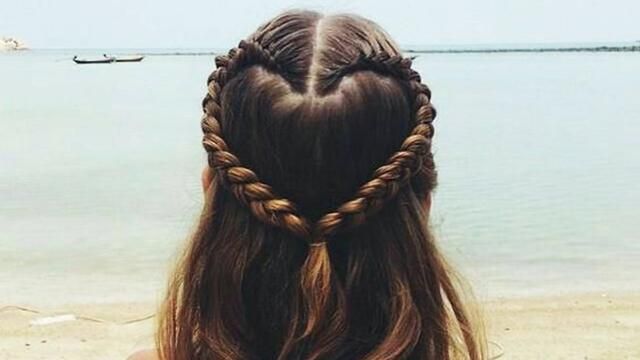 6 простых причесок, которые идеально подходят для жарких дней 6 простых причесок, которые идеально подходят для жарких дней