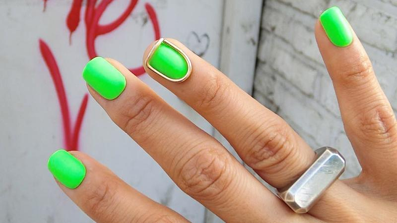 Яркие краски: идеи для летнего маникюра