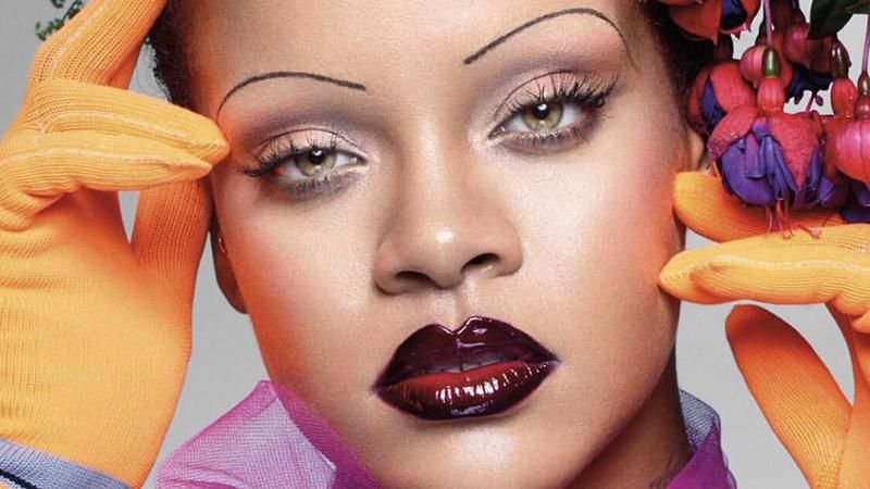 Тонкие брови-ниточки Рианны могут стать новым трендом: пользователи в шоке Тонкие брови-ниточки Рианны могут стать новым трендом: пользователи в шоке